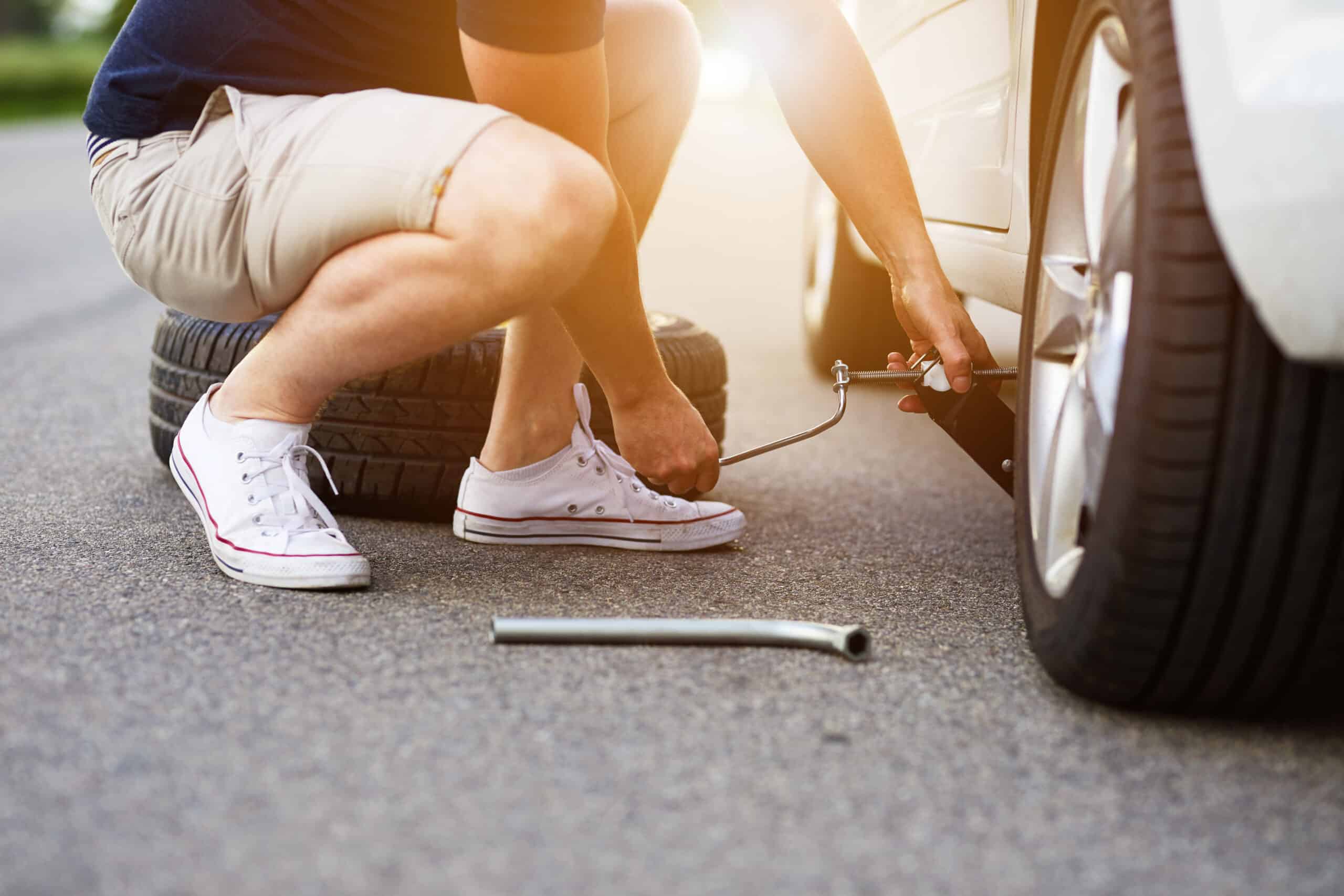 how-to-correctly-replace-a-flat-tire
