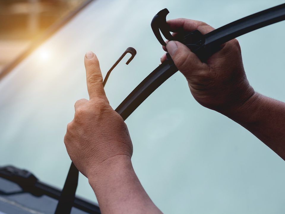 how-to-replace-windshield-wipers