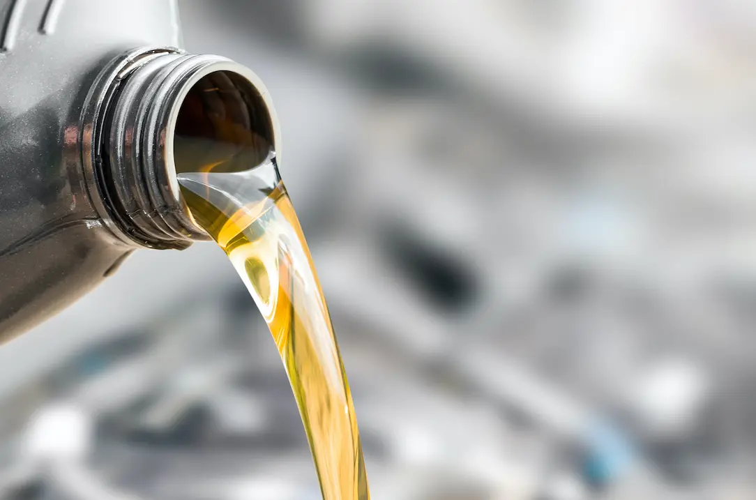 the-proper-way-to-check-your-oil-at-home